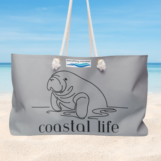 Coastal Life Weekender Bag with Relaxed Marine Vibe